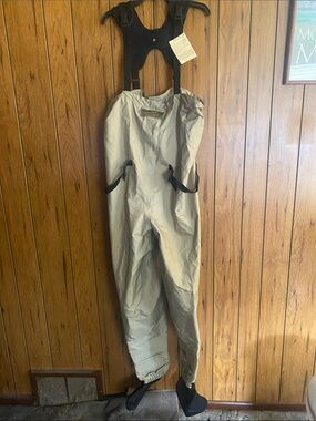 Cabela's Light Gray Women's Chest Waders with Black Suspenders NWT